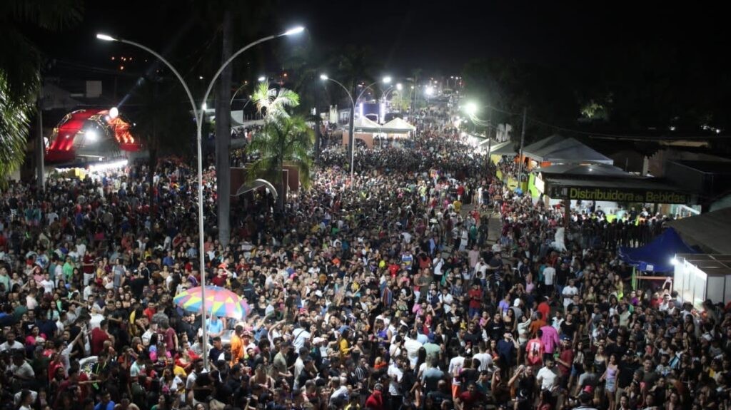 Banda Eva e Papazoni animam o primeiro dia do Miracaxi 2025; veja programação