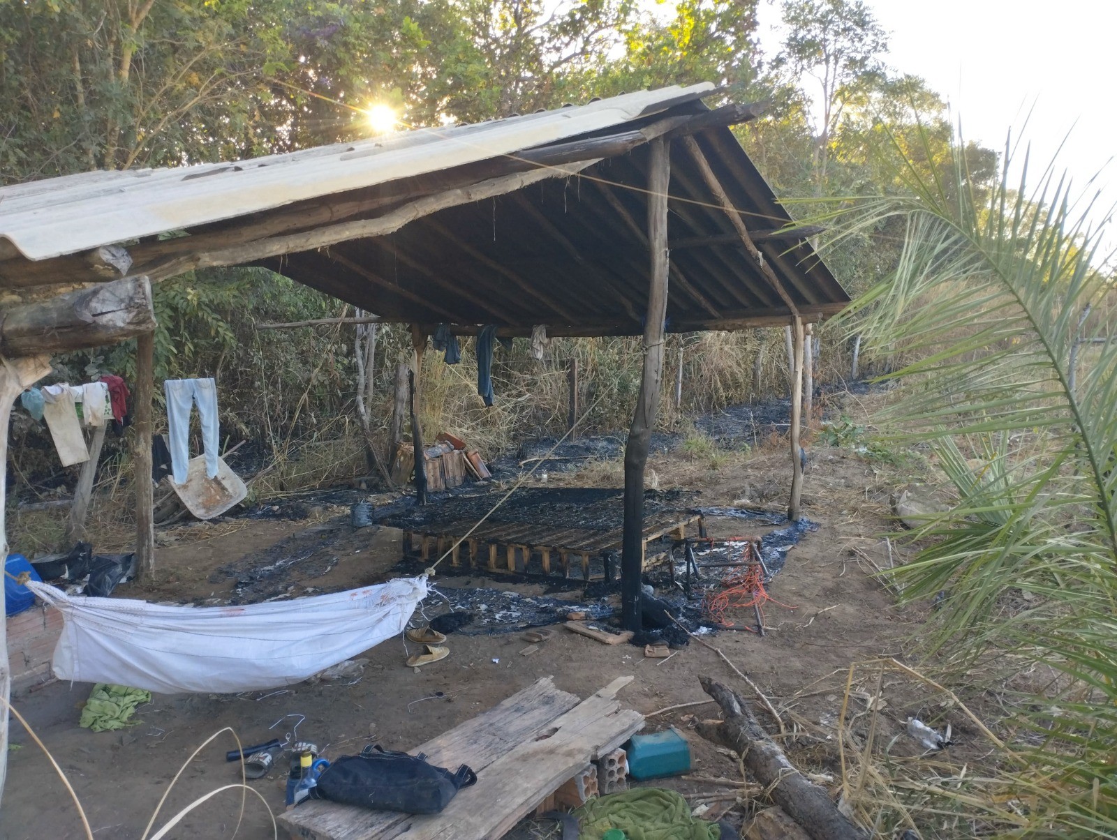 Homem é encontrado com ferimento de foice na cabeça às margens da TO-373 após briga, diz PM