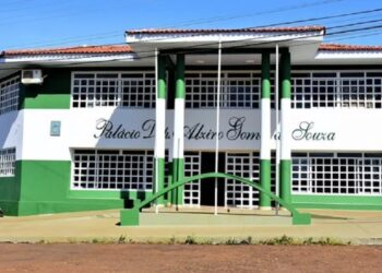 Prefeitura leiloa caminhões, trator, micro-ônibus e carro; veja lances iniciais