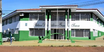 Prefeitura leiloa caminhões, trator, micro-ônibus e carro; veja lances iniciais